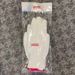 Supreme rubberized gloves